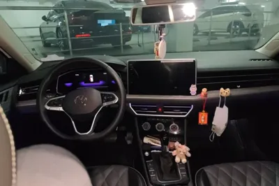 Volkswagen Sagitar