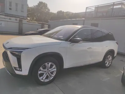 Nio ES8