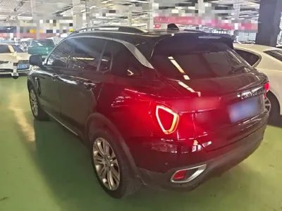 Lynk & Co 01