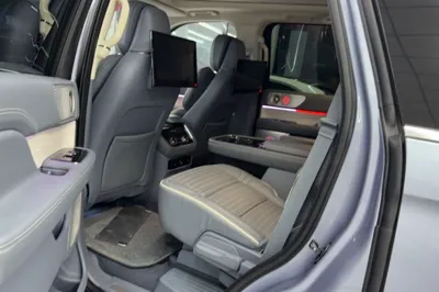 Lincoln Navigator