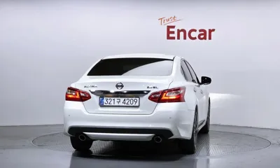 Nissan Altima