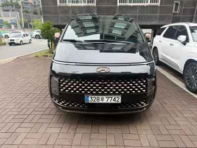 Hyundai Staria