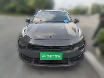 Lynk & Co 02
