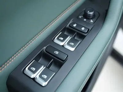Geely Haoyue L