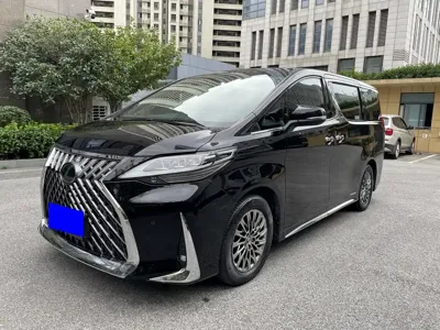 Lexus LM