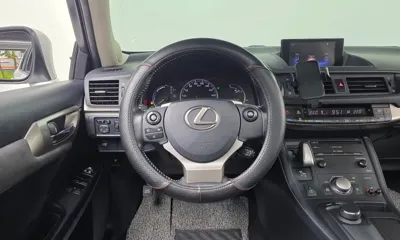 Lexus CT200h
