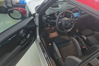 MINI JCW
