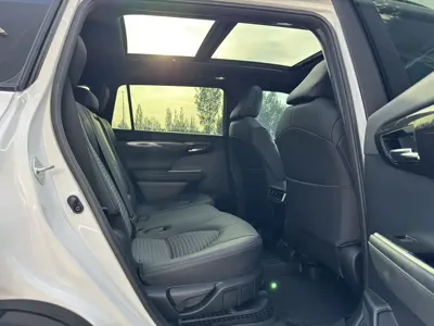 Toyota Crown Kluger