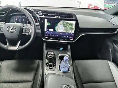 Lexus RZ