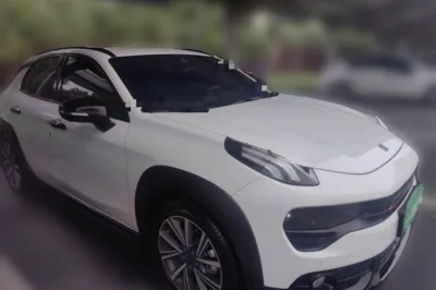 Lynk & Co 02