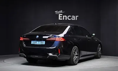 BMW i5