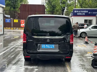Mercedes-Benz V-Class
