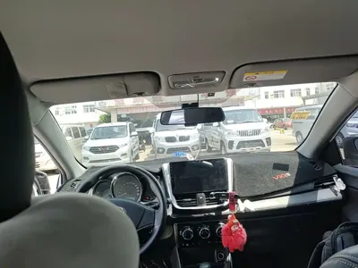 Toyota Yaris L