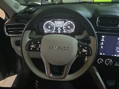 Lynk & Co 02