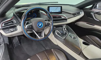 BMW i8