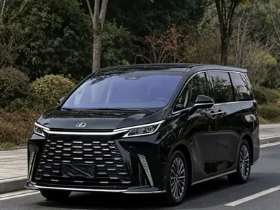 Lexus LM