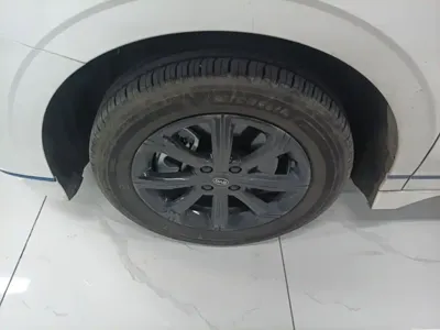 BYD e2