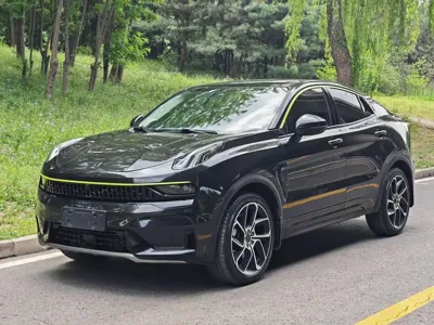 Lynk & Co 05