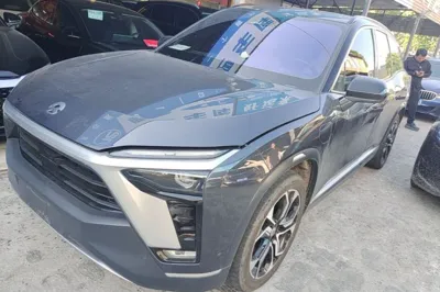 Nio ES8