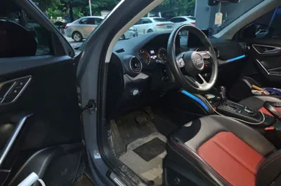 Audi Q2L