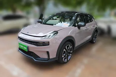 Lynk & Co 06