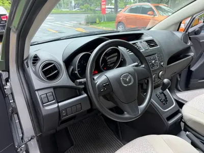 Mazda 5