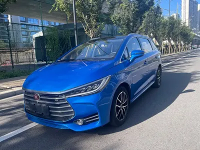 BYD MAX