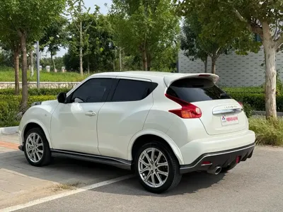 Infiniti ESQ