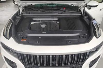 Lynk & Co 09