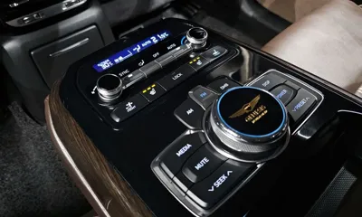 Genesis EQ900