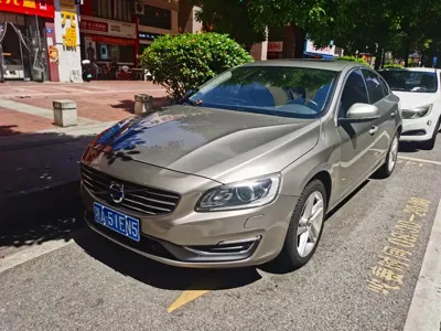 Volvo S60 (Import)