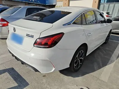 MG MG5