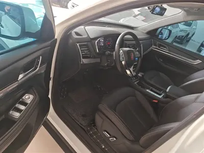 Roewe RX8