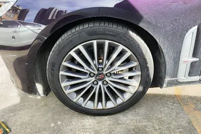 Hongqi H9