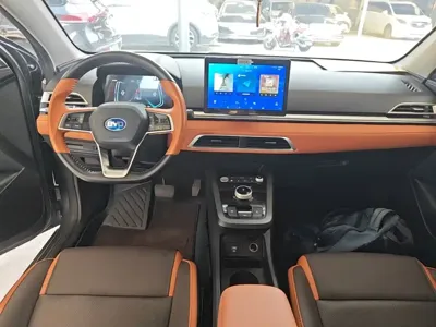 BYD e2