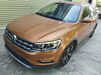 Volkswagen Cross Lavida