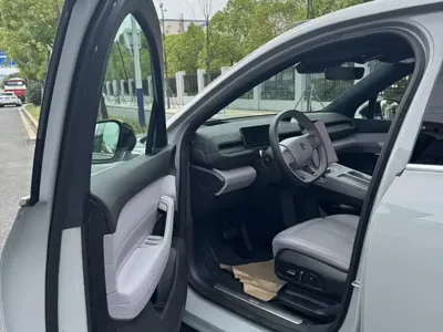Nio EC6
