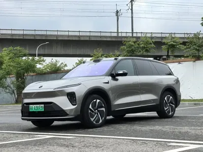 Nio ES8