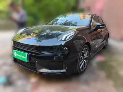 Lynk & Co 03
