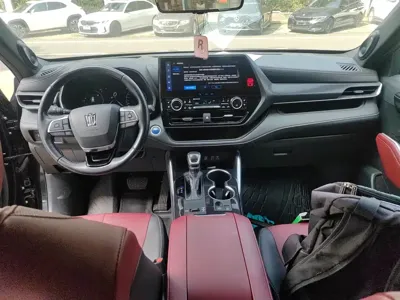 Toyota Crown Kluger