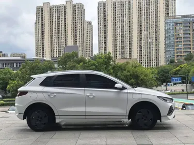 BYD e2