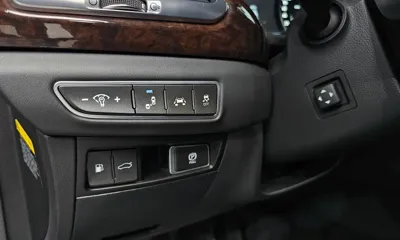 Genesis EQ900