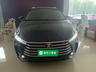 BYD MAX