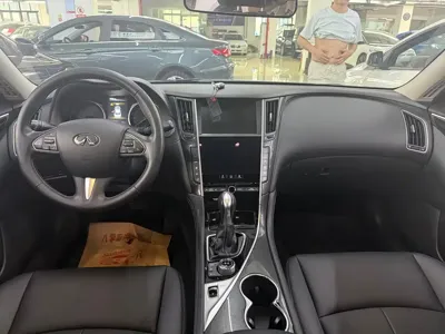 Infiniti Q50L