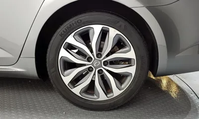 Renault-KoreaSamsung SM6