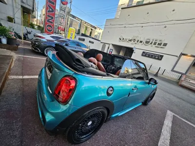 MINI Cooper Convertible