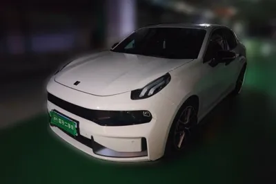 Lynk & Co 03