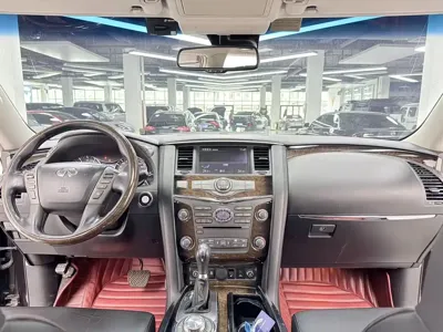 Infiniti QX80