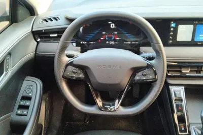 Roewe i5