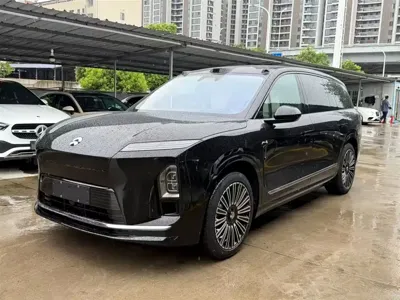 Nio ES8